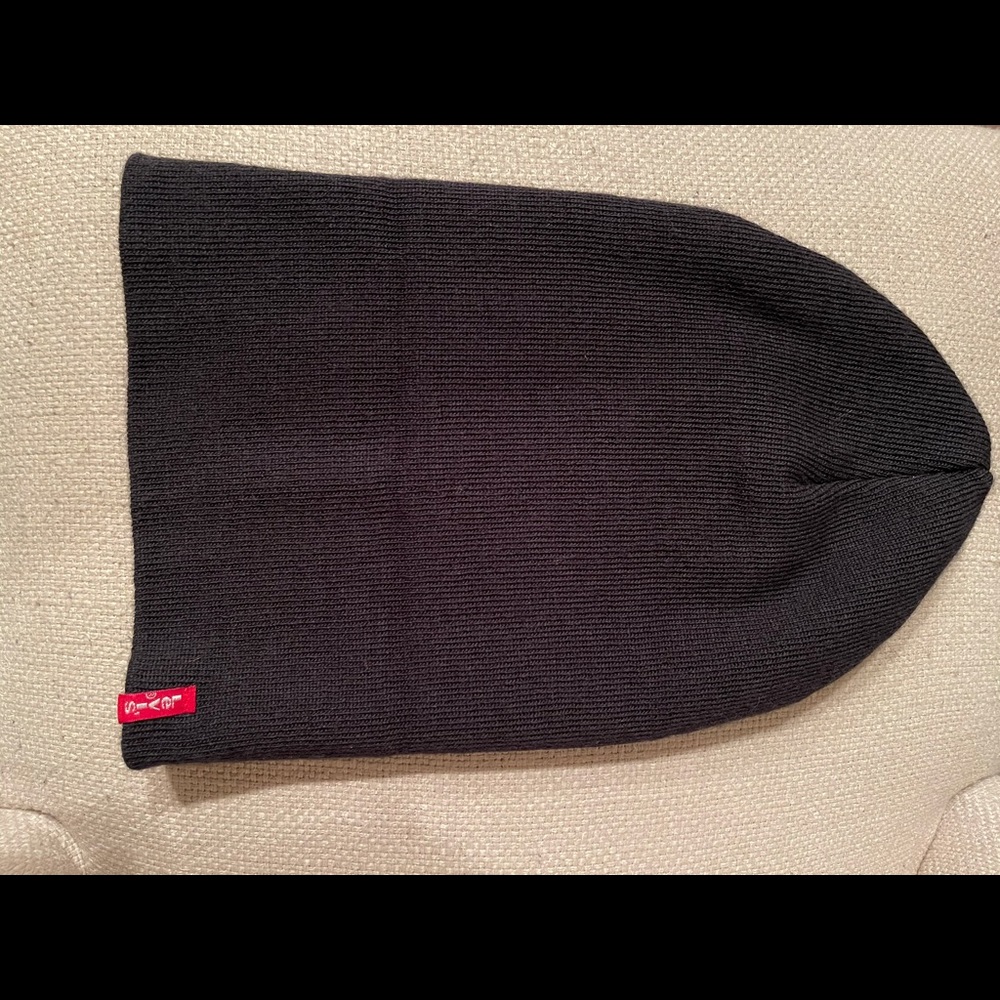 Levi’s Beanie - Picture 5 of 5
